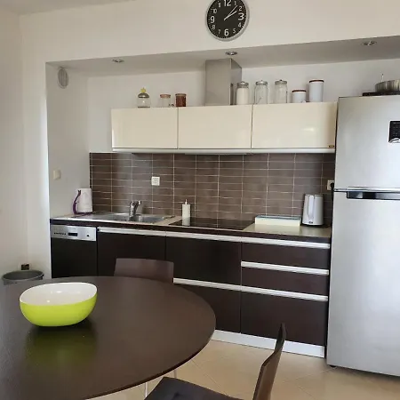 Inas Place Apartment