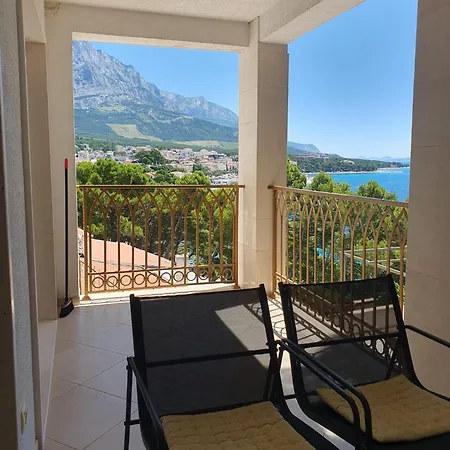 Inas Place Apartment