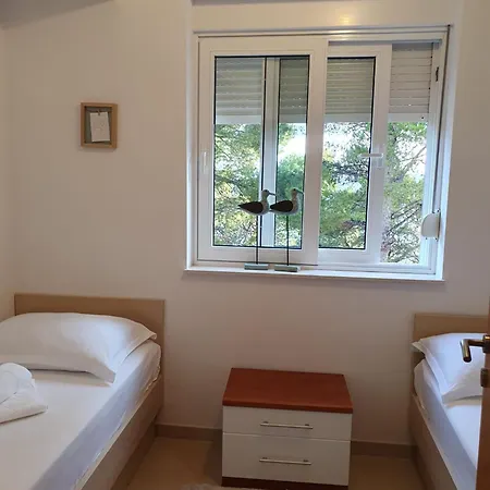 Apartment Inas Place *