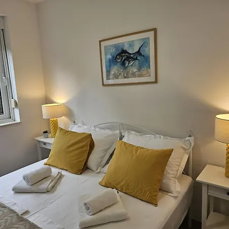 Inas Place Apartament *