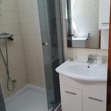 Apartament Inas Place *