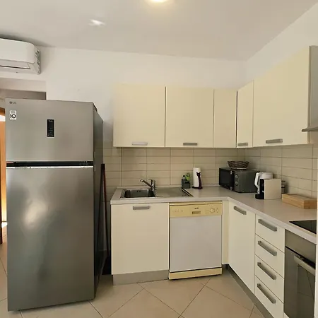아파트 Inas Place *